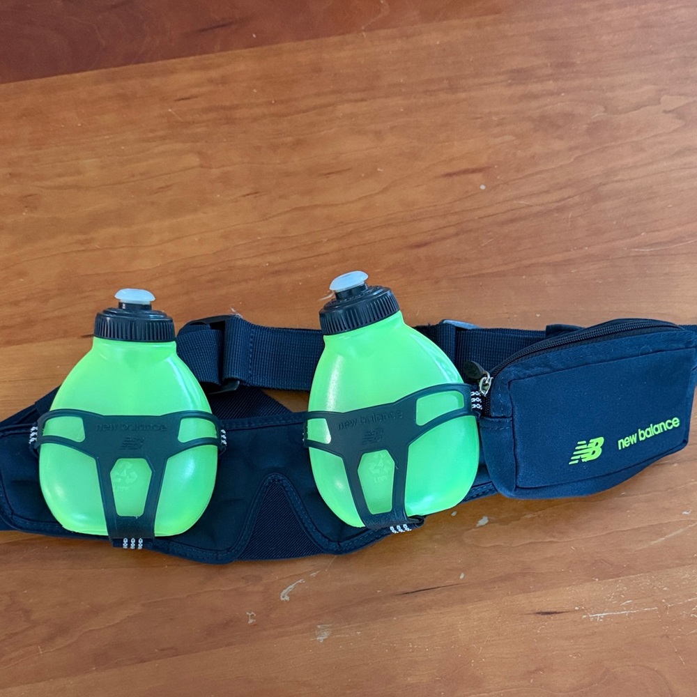 New Balance Black Waist Running Belt with Bright Green Soft Flasks